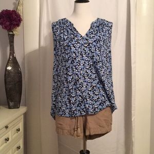 Old Navy floral print sleeveless blouse
